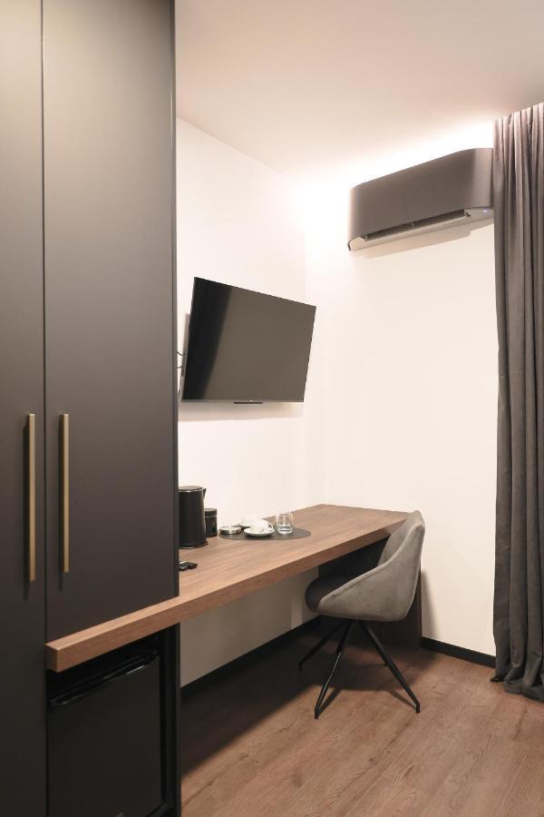 City Premium Rooms Old Town Zara Esterno foto