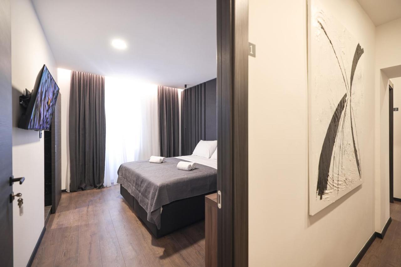 City Premium Rooms Old Town Zara Esterno foto