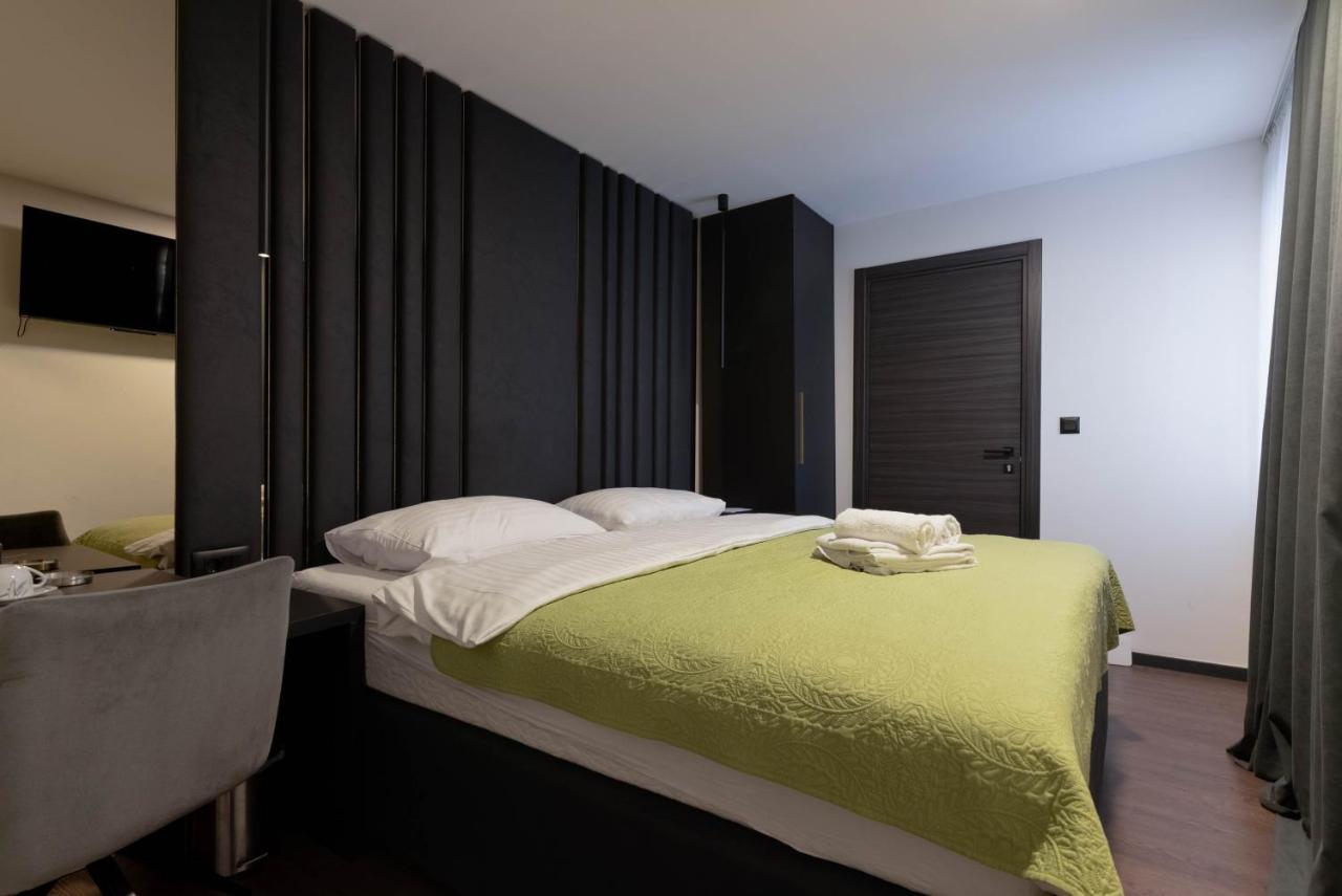 City Premium Rooms Old Town Zara Esterno foto